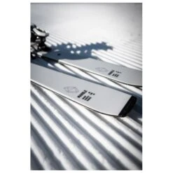 Kastle Pack Esquí Alpino Marble 84 + Fij -Esquí Equipos Tienda be01cbef518352260544ce27768d373db3185493 H24KAESSKI416310 901